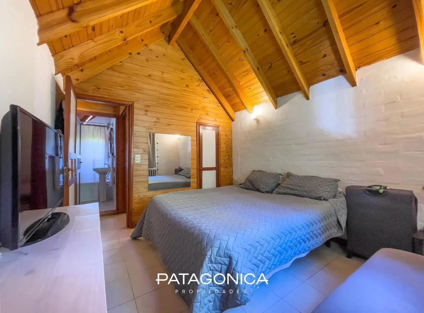 VENTA casa en Barrio Norte. 3 ambientes, jardin, parrilla. Gas natural 4