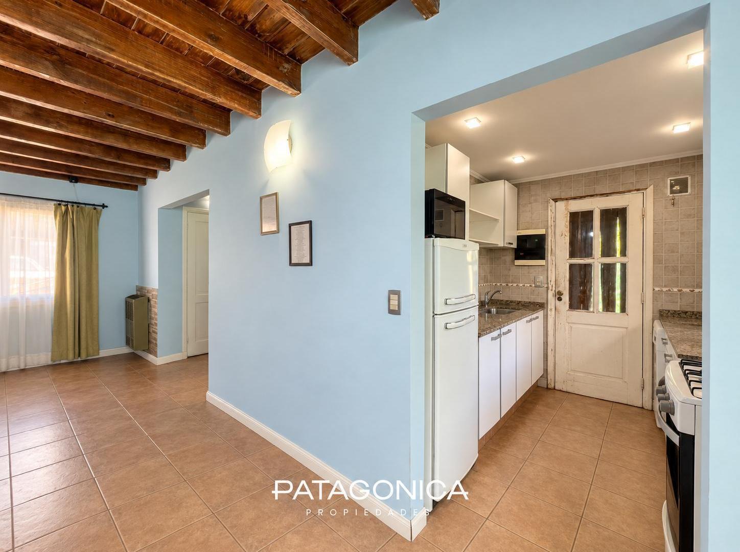 Foto de VENTA CASA 90m2 s/LOTE 270m2 en P.H, B° PEUMAYEN, VILLA LA ANGOSTURA, imagen 1