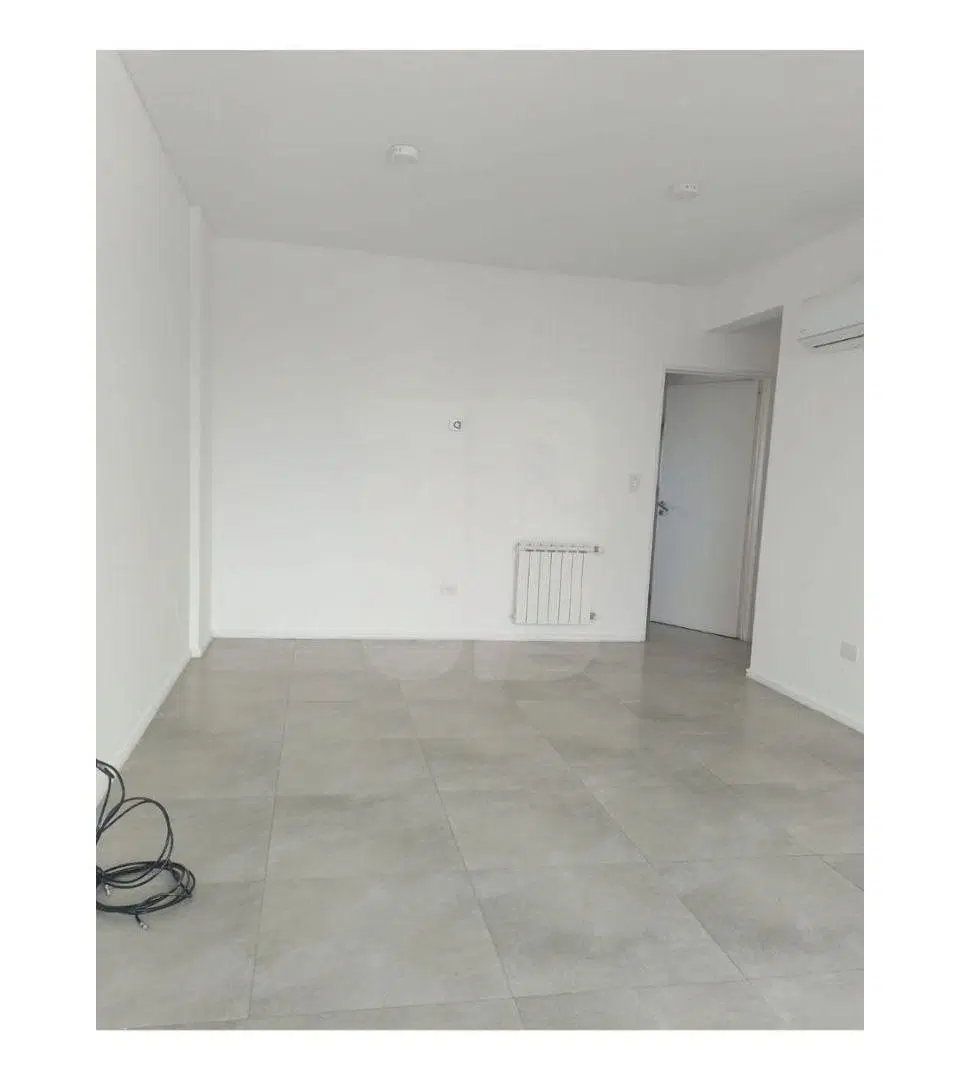 NUEVO INGRESO - DEPARTAMENTO EN ALQUILER.
Ubicación: San Juan 854, B° Santa Genoveva. 4