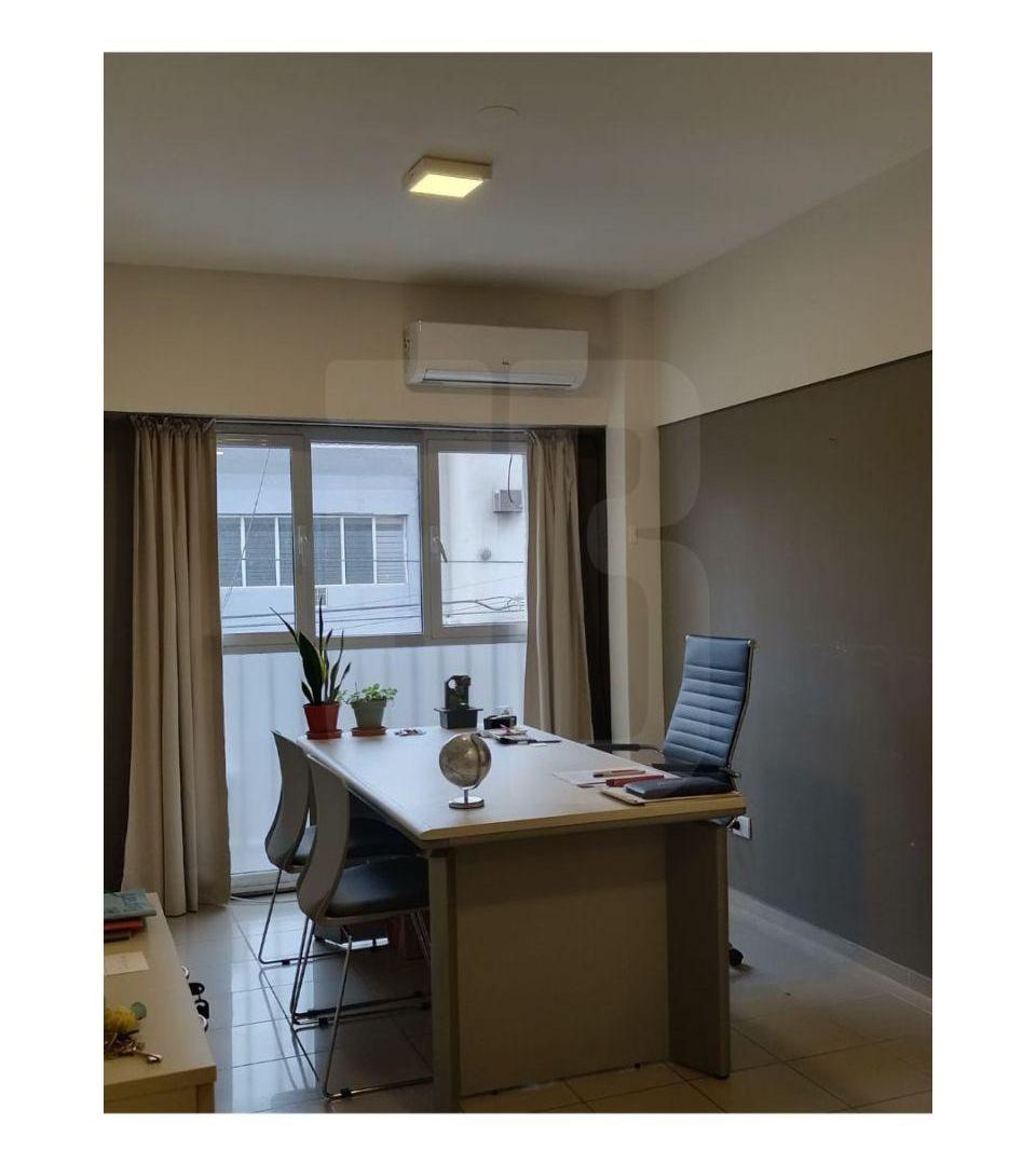 Foto de EXCELENTE OPORTUNIDAD - ALQUILER OFICINA - ZONA CENTRO, imagen 2