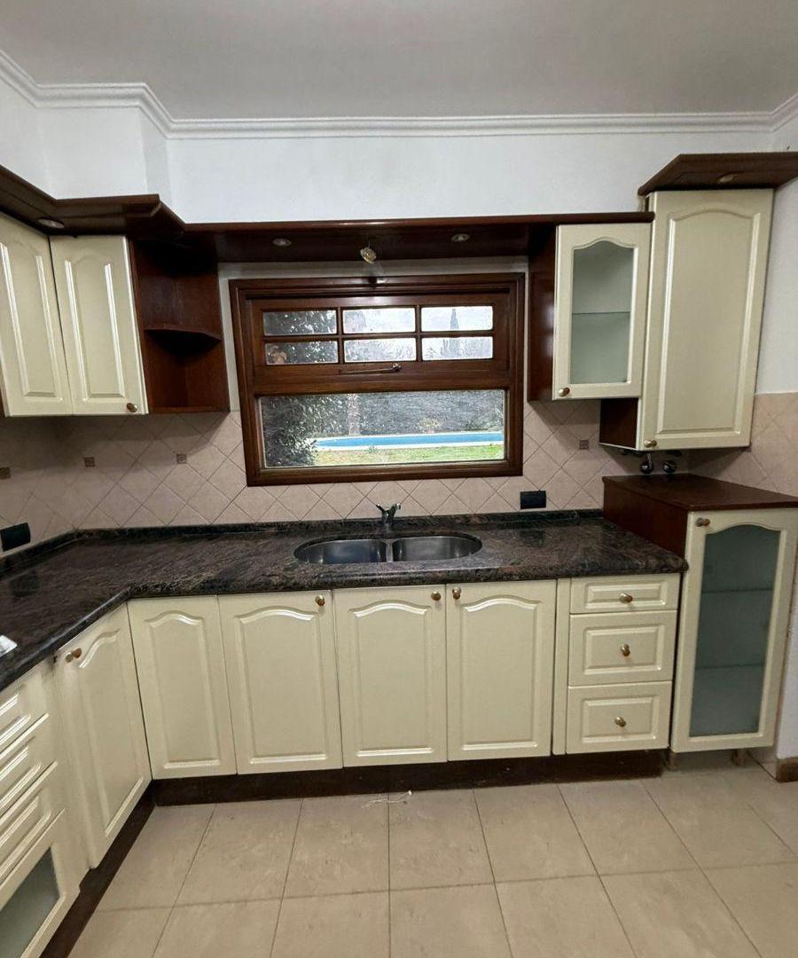 Foto de Casa con 4 dormitorios en venta y alquiler en Juana Koslay, imagen 2