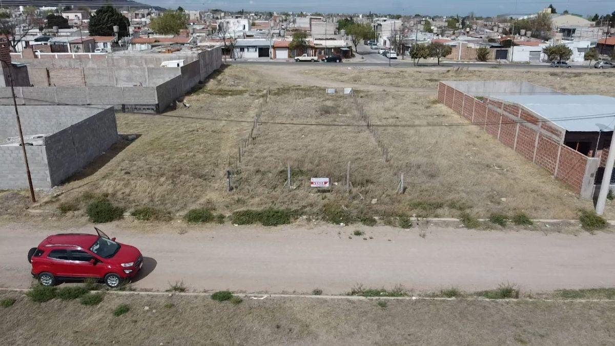 Foto de barrio Elena Terreno de 300 m², imagen 3