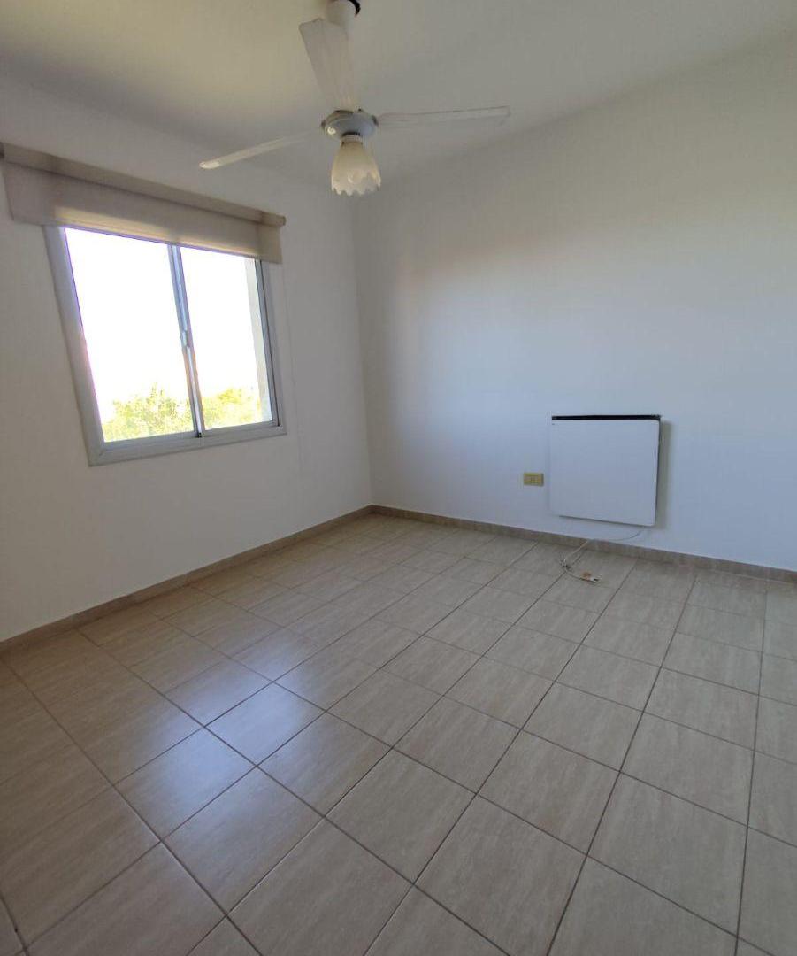 Departamento de 2 Dormitorios con Cochera y 2 Balcones en Balcones del Chateau