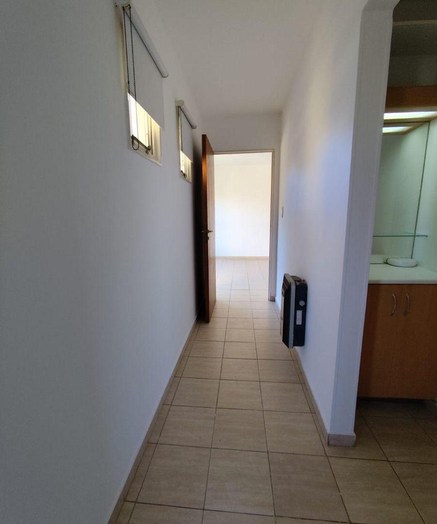 Departamento de 2 Dormitorios con Cochera y 2 Balcones en Balcones del Chateau