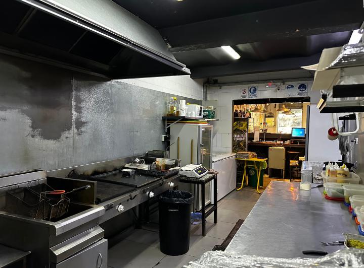 MONTES DE OCA 200 - LOCAL COMERCIAL APTO GASTRONOMIA 5