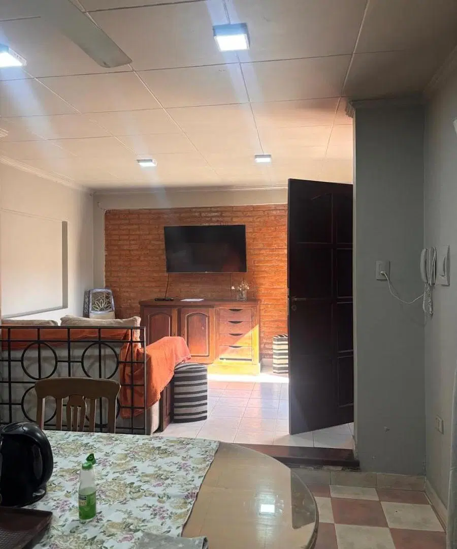 CASA EN VENTA - JURAMENTO 700 2