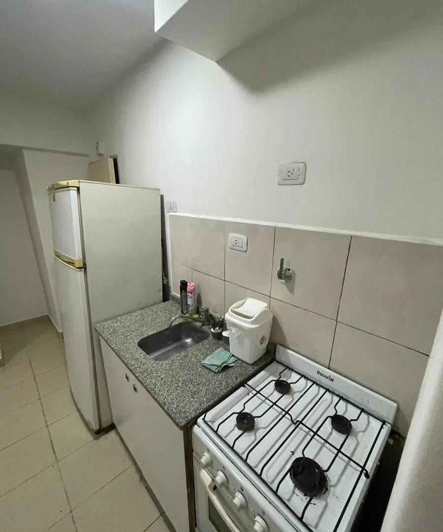 MONOAMBIENTE EN VENTA - ENTRE RIOS 700 3