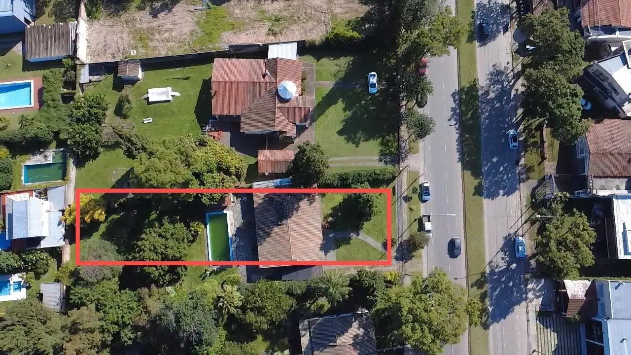 CASA EN VENTA AV ACONQUIJA 4