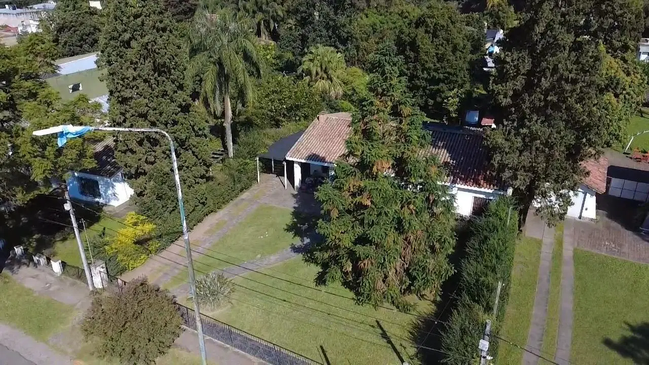 CASA EN VENTA AV ACONQUIJA 3