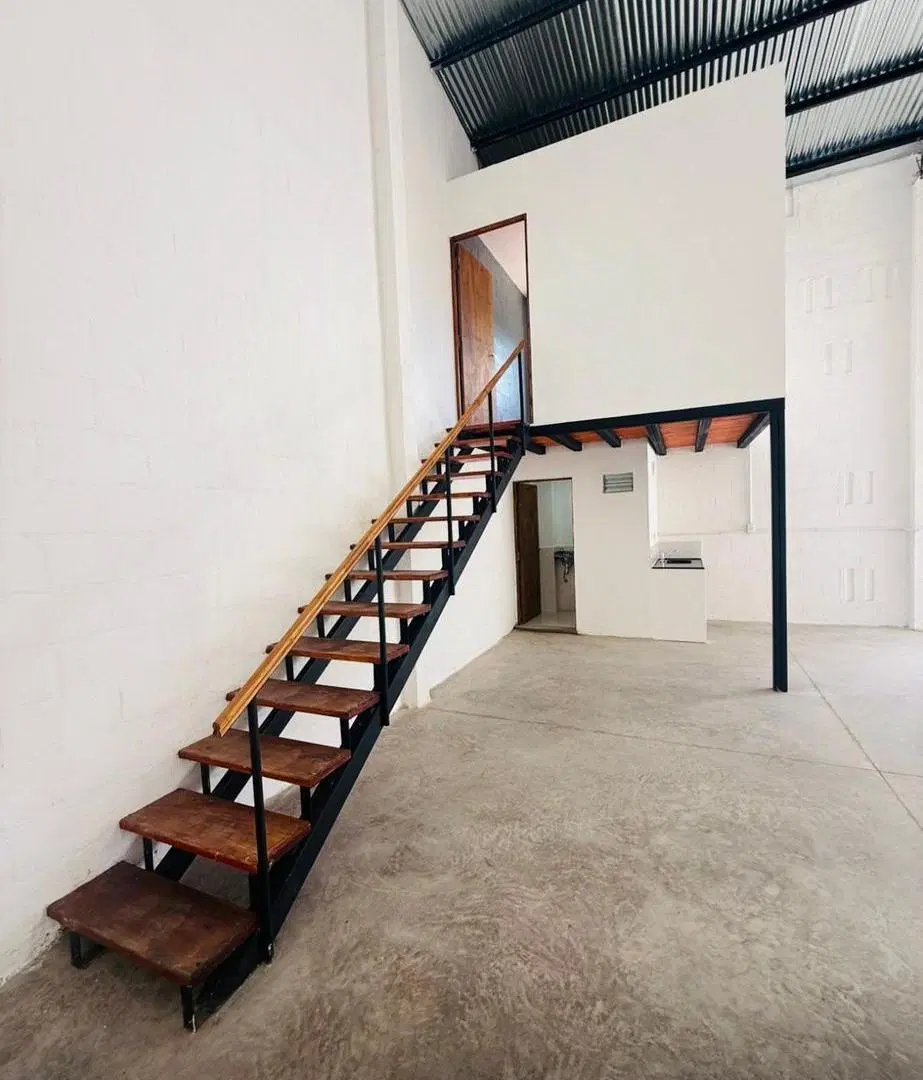 Galpón en Lules - ALQUILER Y VENTA 2