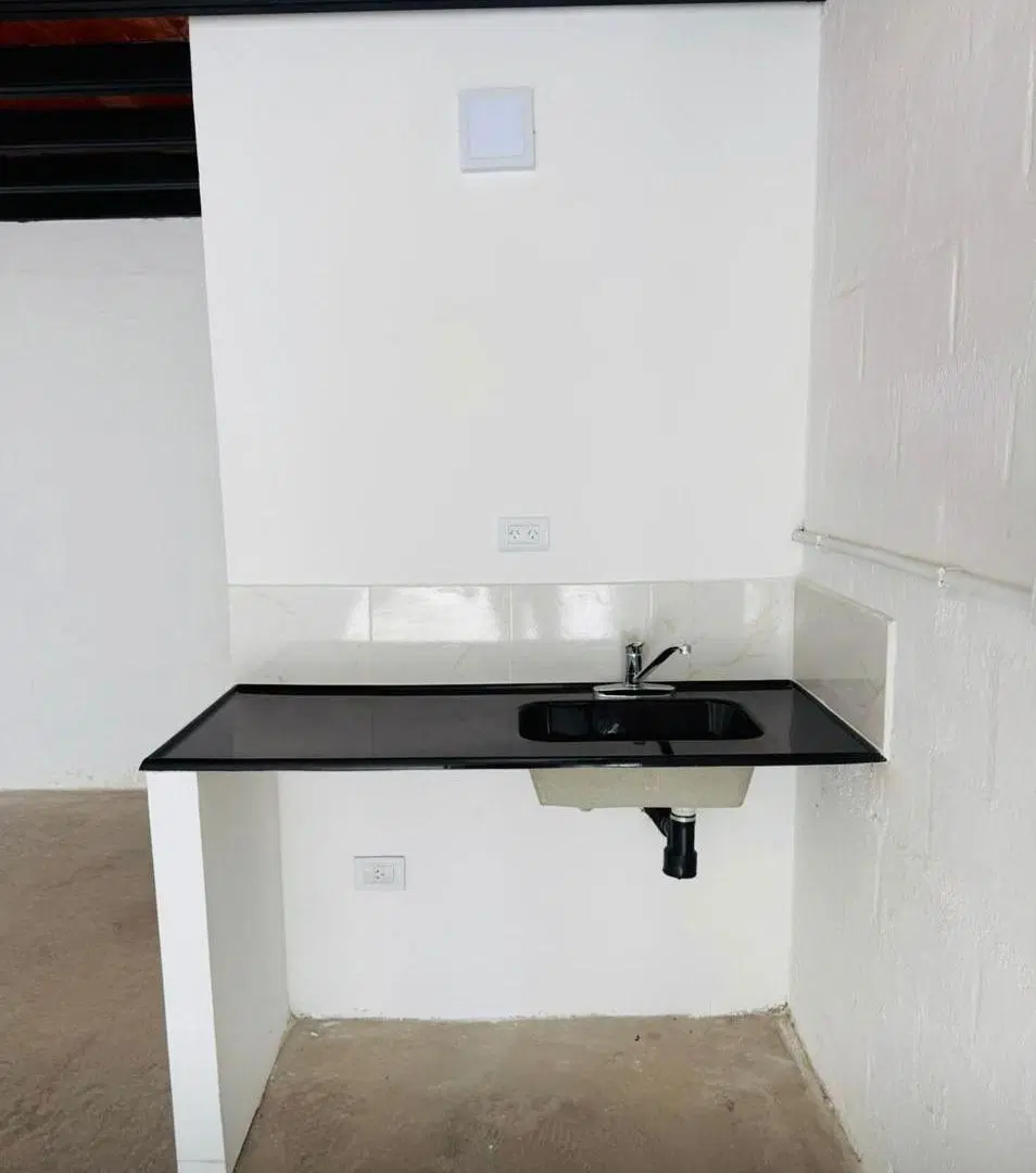 Galpón en Lules - ALQUILER Y VENTA 3