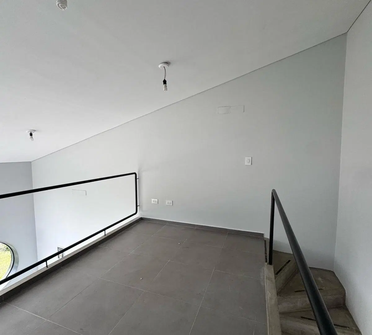 LOCAL EN ALQUILER - PUNTO MILSTEIN (Saavedra lamas 500) 5