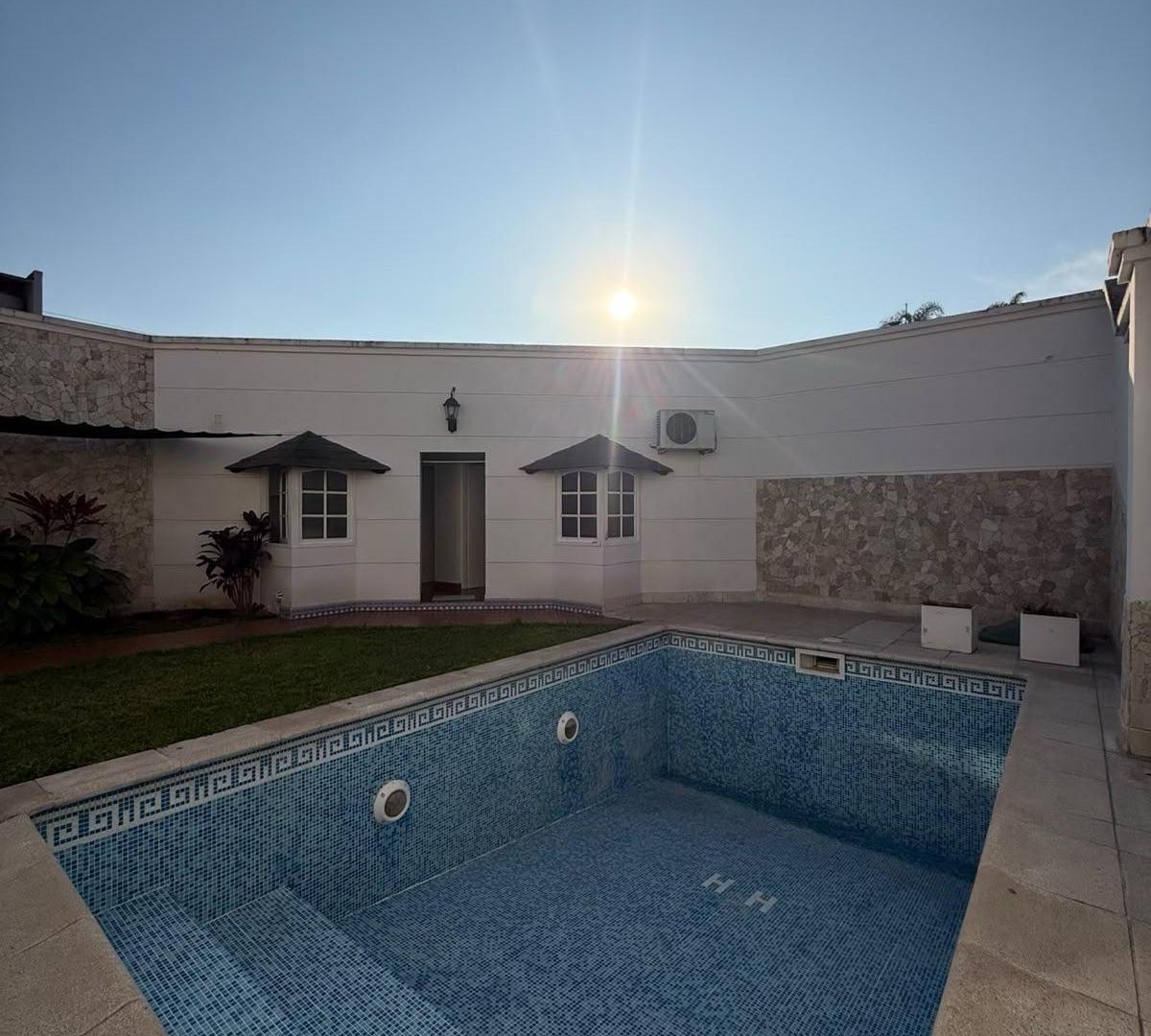 Foto de CASA EN VENTA - JUAN LUIS NOUGUES 90, imagen 1