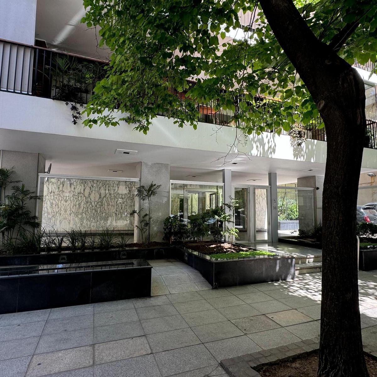 Venta de Departamento 5 Ambientes con 2 Cocheras en Belgrano 5