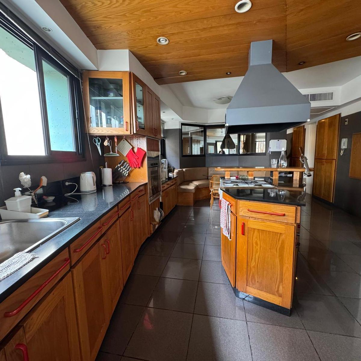 Venta de Departamento 5 Ambientes en Retiro 5