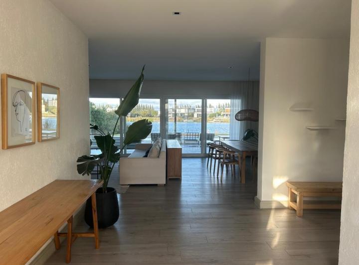 Casa en venta de 8 ambientes en Barbarita 3