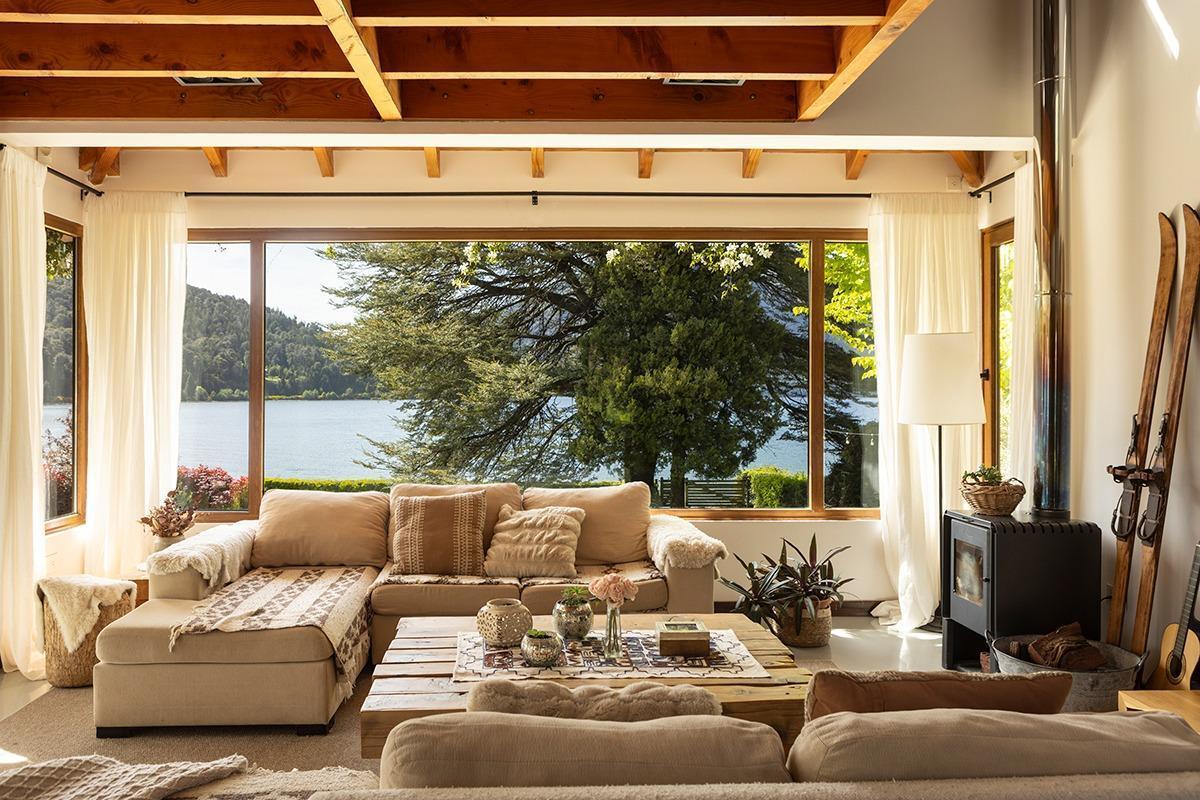 Foto de Venta Casa 4 dormitorios, con vista al Lago Gutierrez, Bariloche, imagen 1