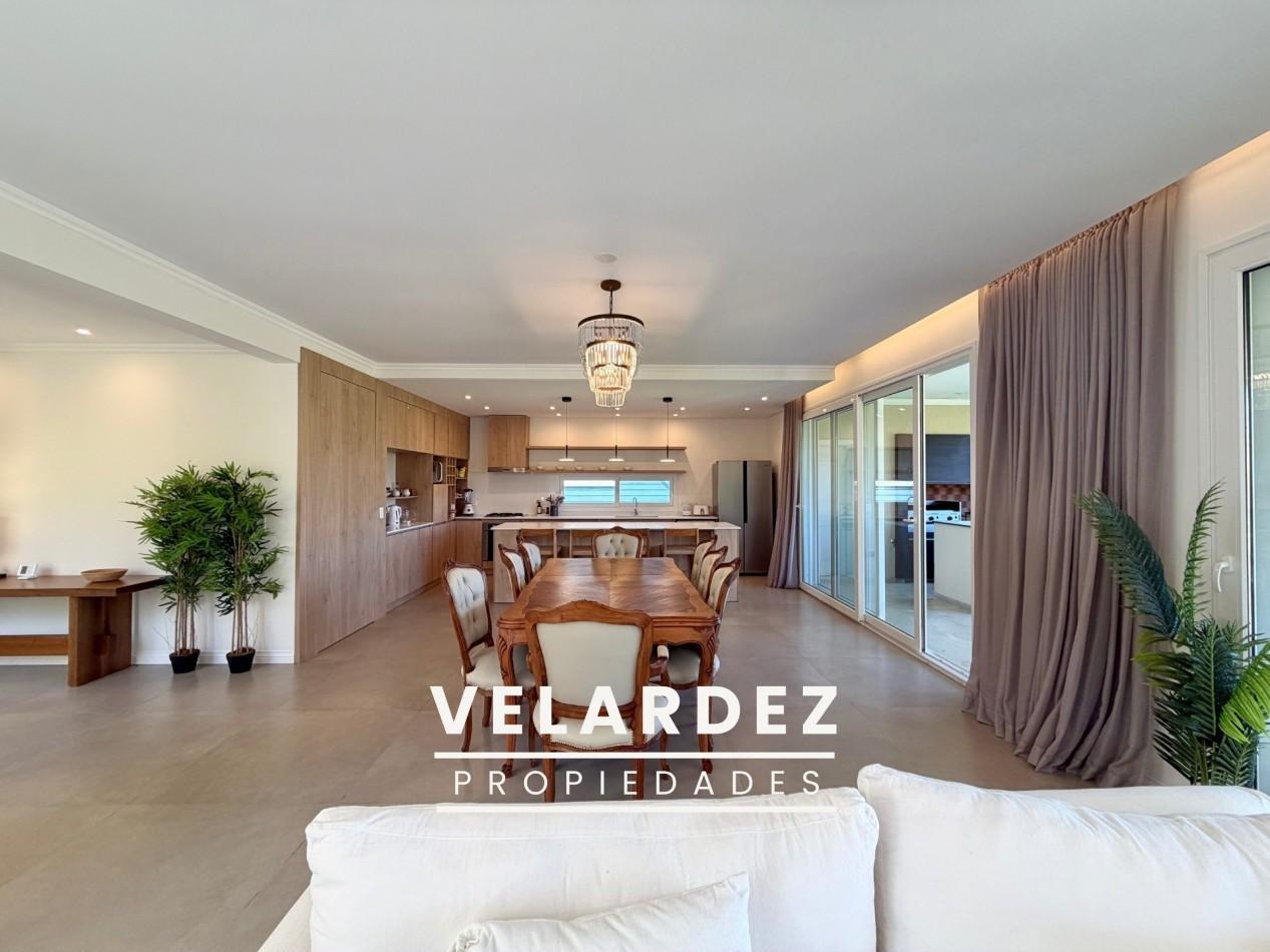 Foto de Casa en Venta en Costa Esmeralda, imagen 2