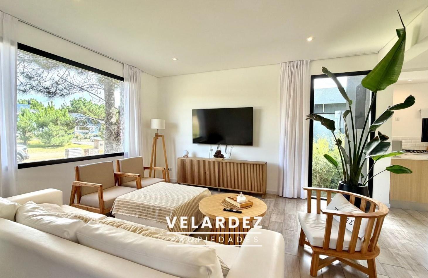 Foto de Casa en Venta en Costa Esmeralda GAS NATURAL, imagen 2