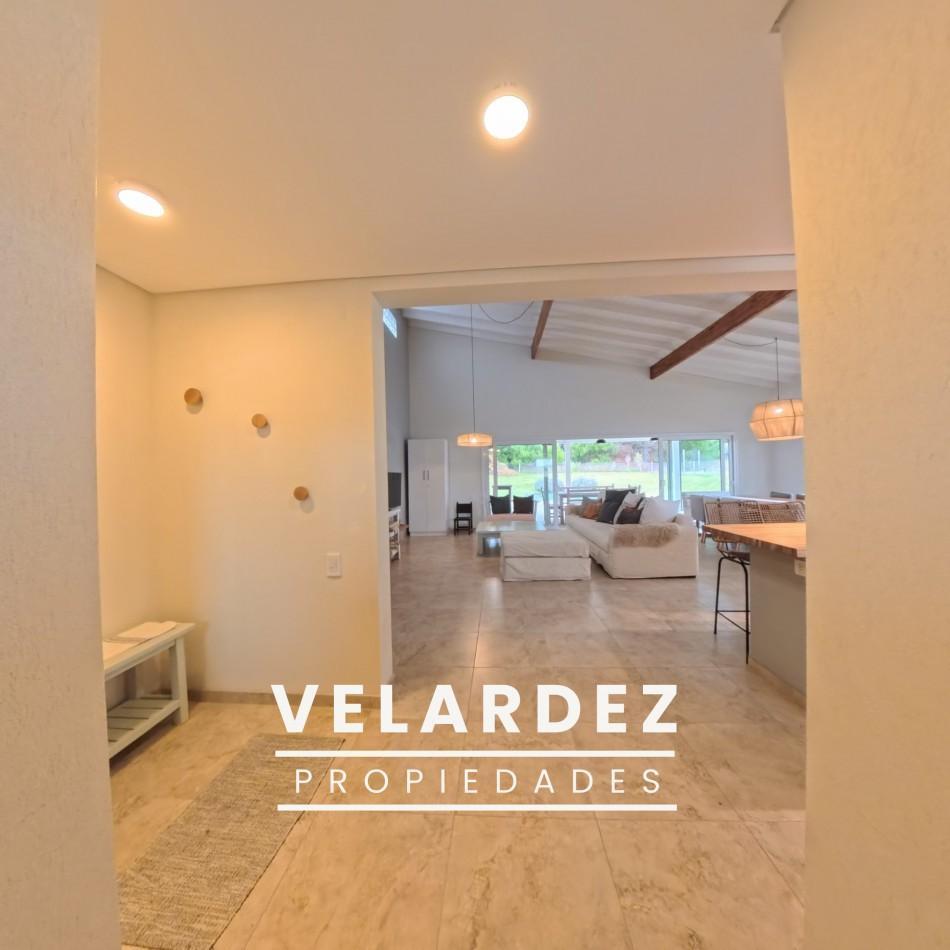 Foto de Casa en Venta en Costa Esmeralda, imagen 2