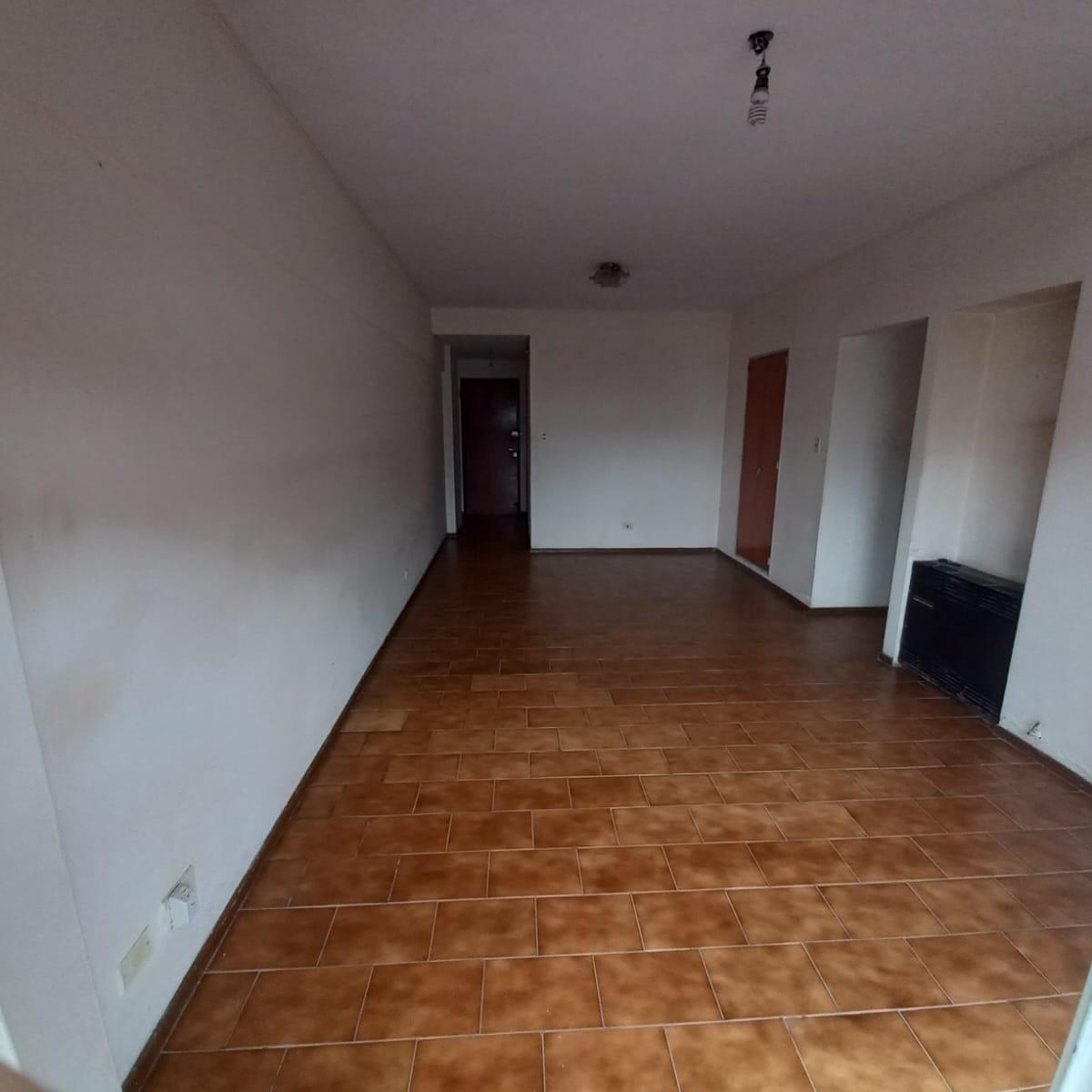 Foto de Departamento de 3 ambientes al FRENTE sobre ALEM, imagen 2