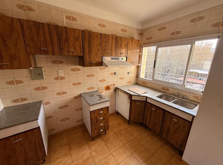 Departamento de 3 amb en centro de Monte Grande 2