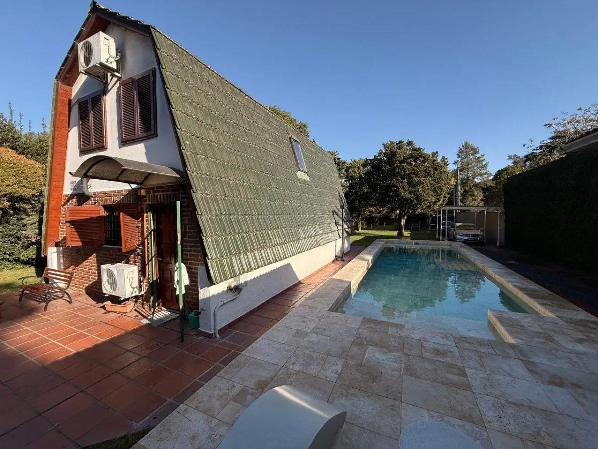 Excelente Casa en barrio de Casas Quintas! 4