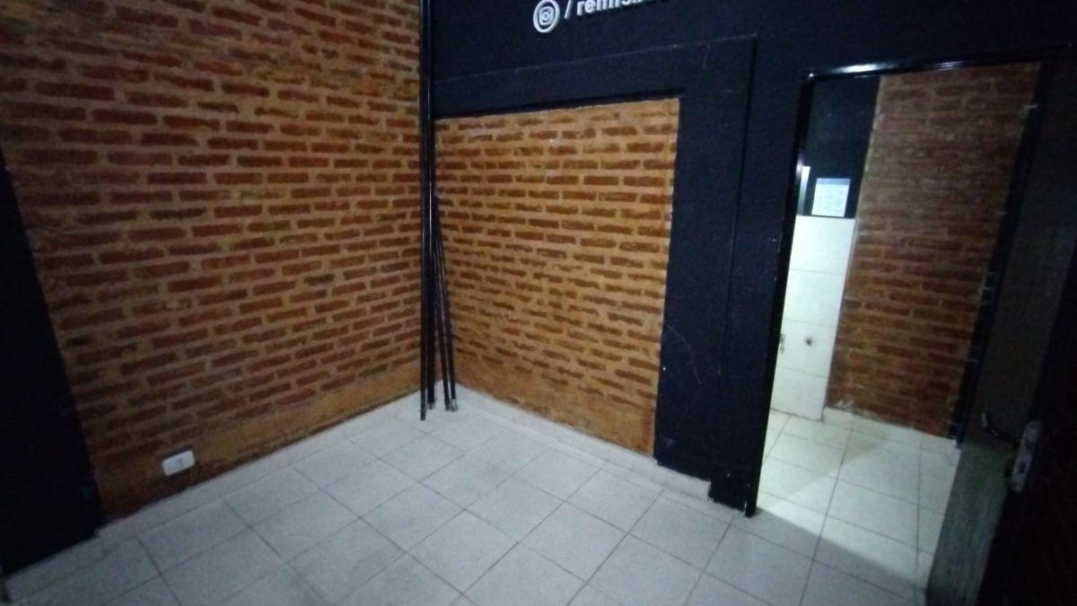 Foto de Local frente a la estación de Guillón, imagen 5