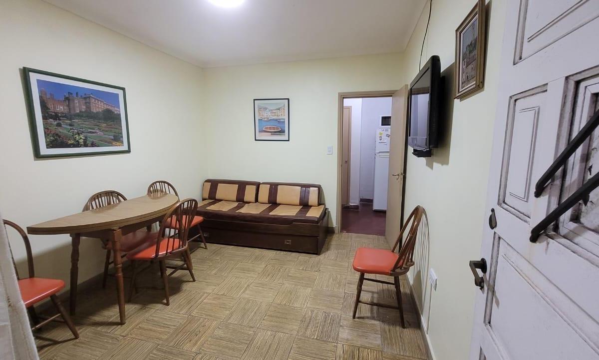 Venta casa punta mogotes 2 ambientes 1 dorm, 1 baño