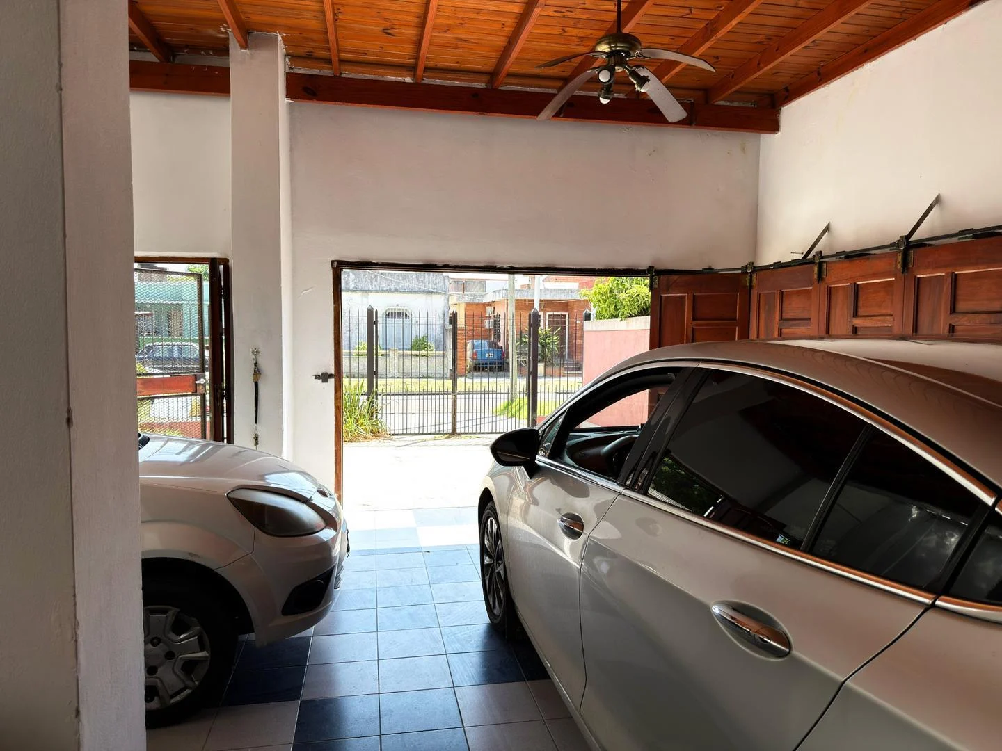 Venta Casa Villa Dominico, 4 ambientes, 3 dorm, 2 baños
