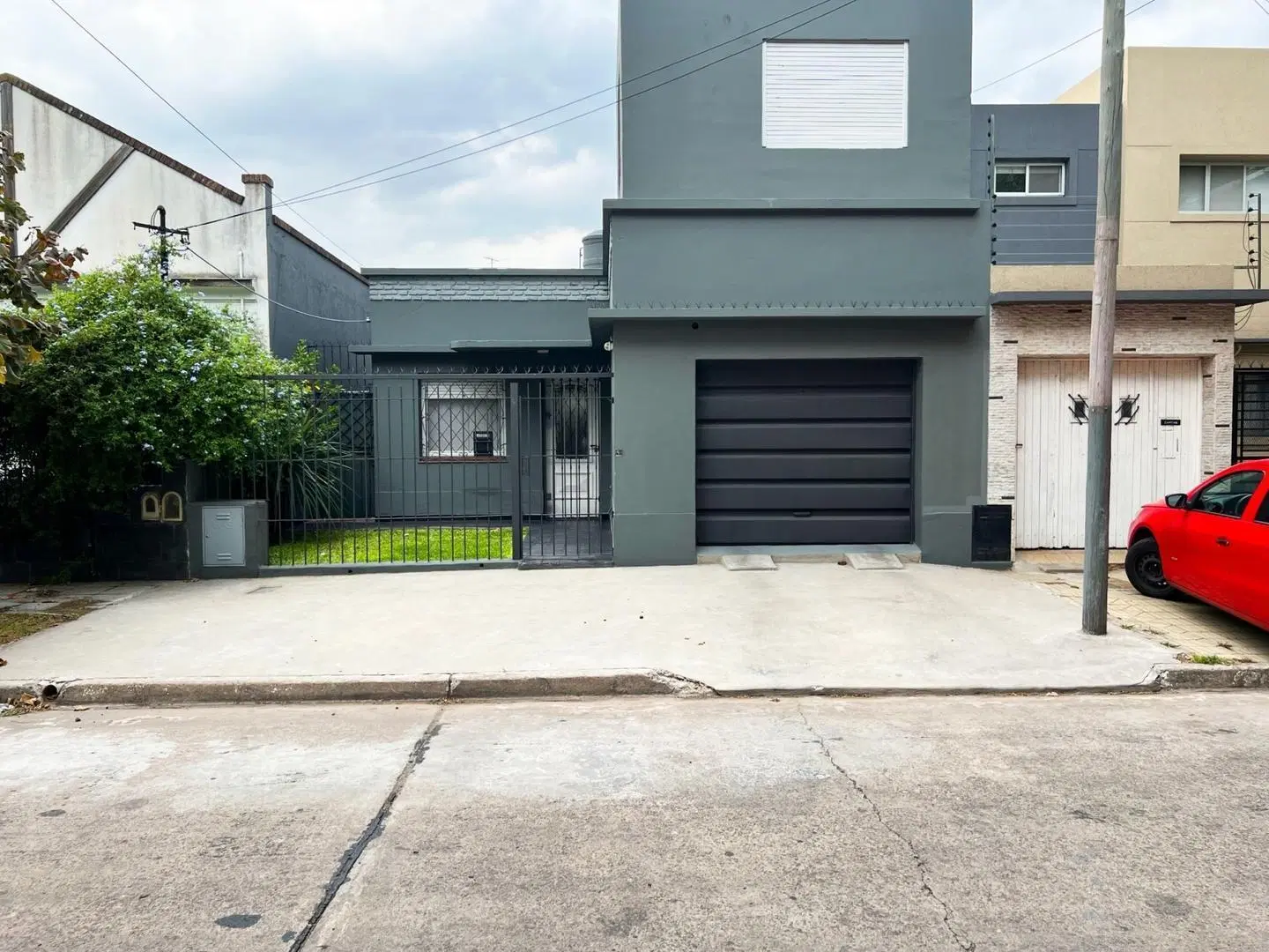 Casa 3 Ambientes Con Cochera Venta Don Bosco 5