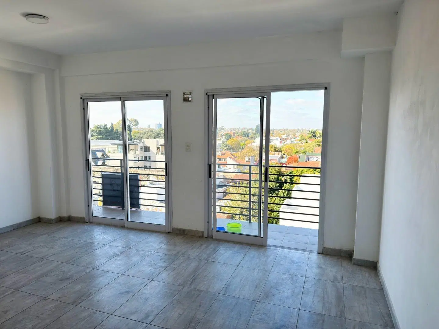 Venta Departamento Wilde 4 ambientes, 3 dorm, 1 baño 2