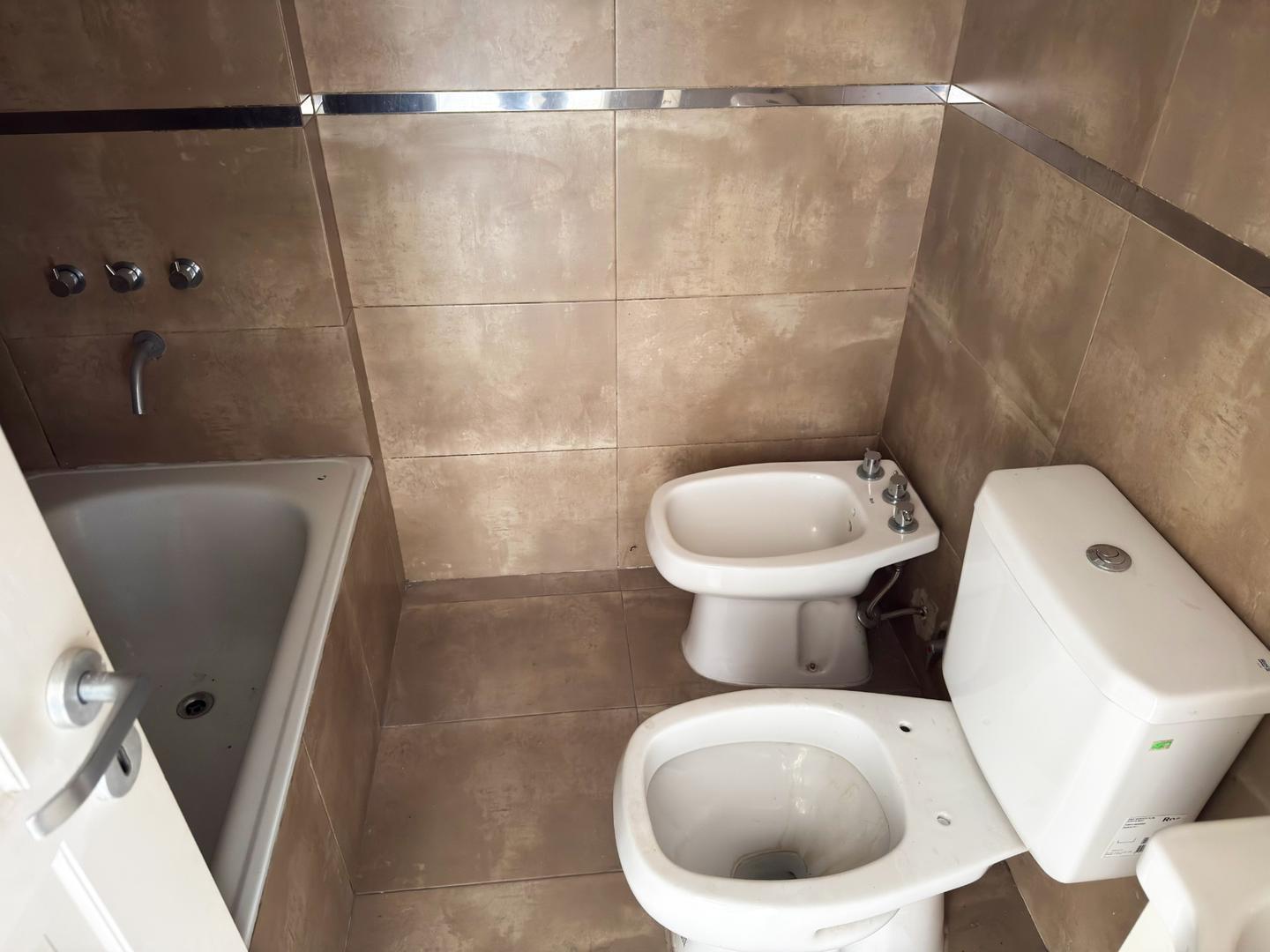 Foto de Venta Departamento Wilde 4 ambientes, 3 dorm, 1 baño, imagen 3