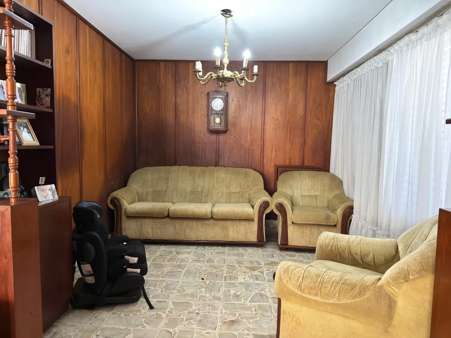 Venta Casa Don Bosco 4 ambientes, 3 dorm, 2 baños 3