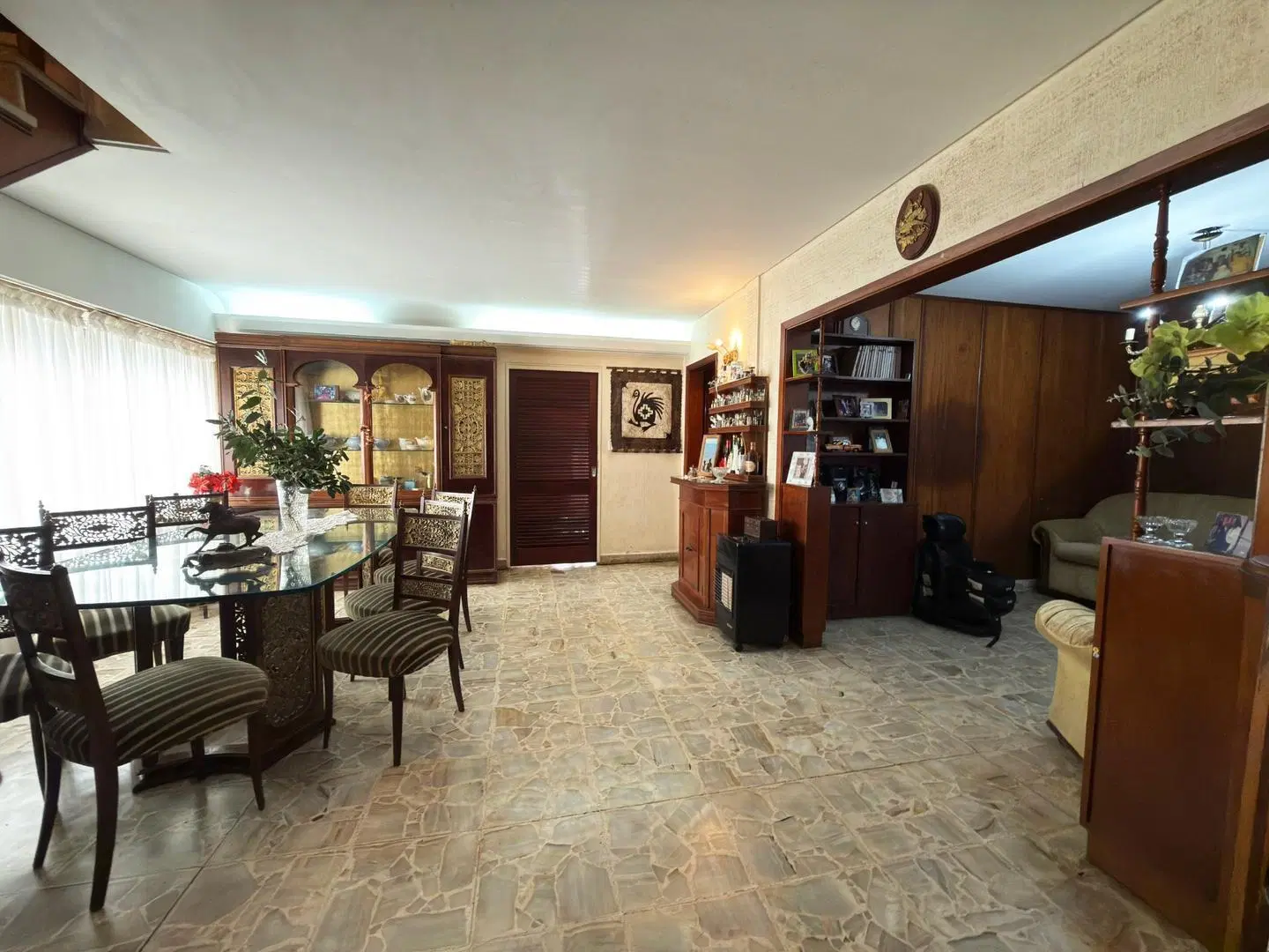 Venta Casa Don Bosco 4 ambientes, 3 dorm, 2 baños 2