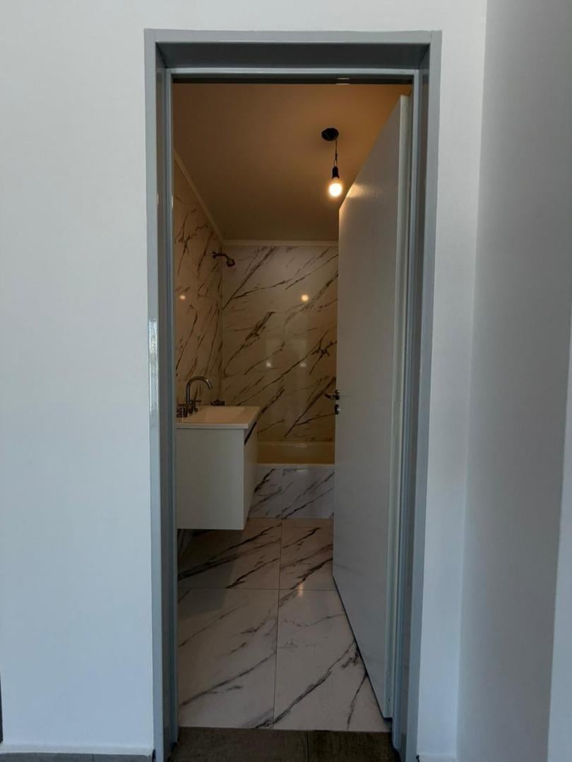 Foto de Alquiler Departamento Wilde monoambiente, 1 baño, imagen 2