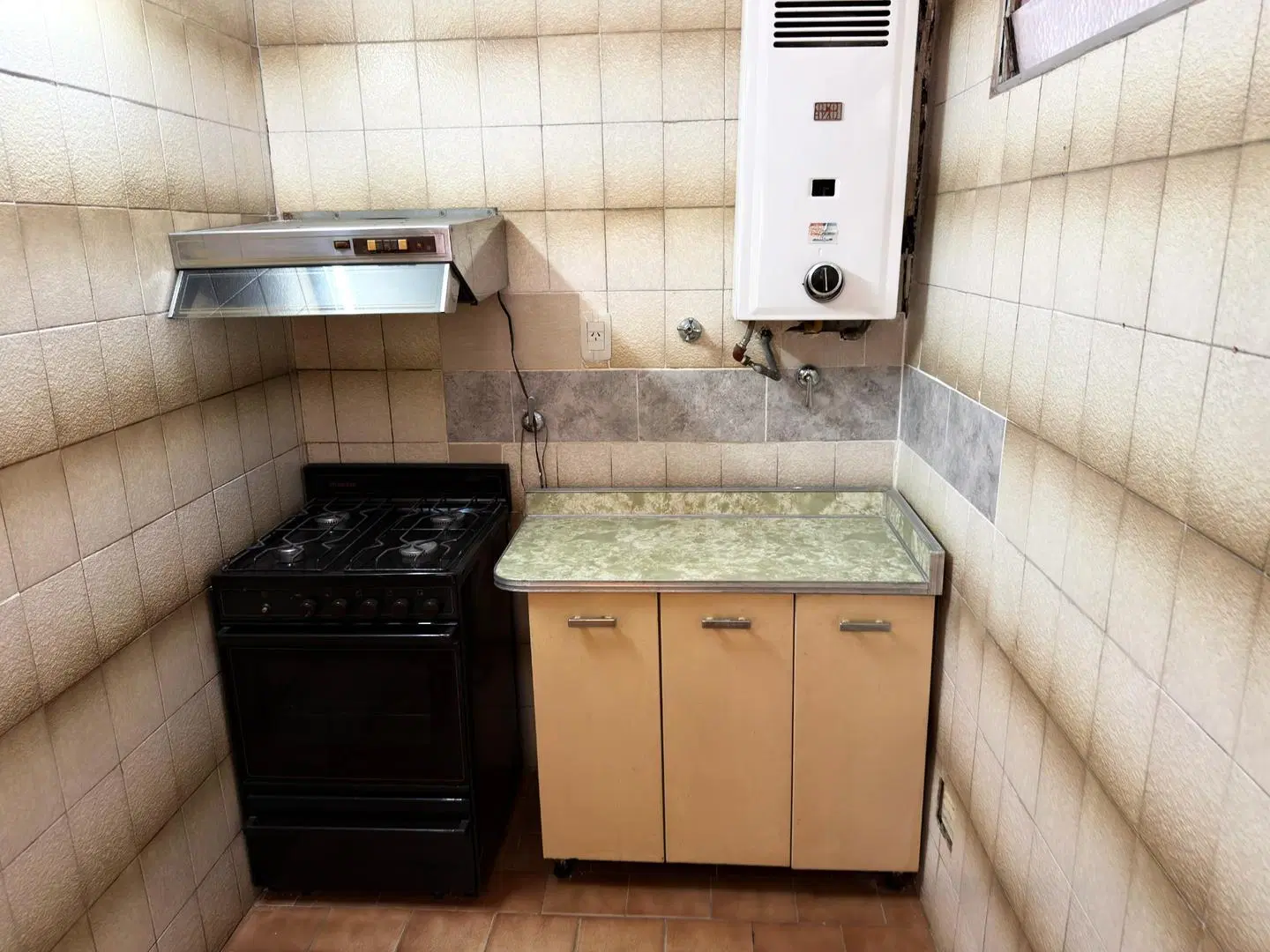 Venta PH Sarandi 3 ambientes, 2 dorm, 1 baño 8