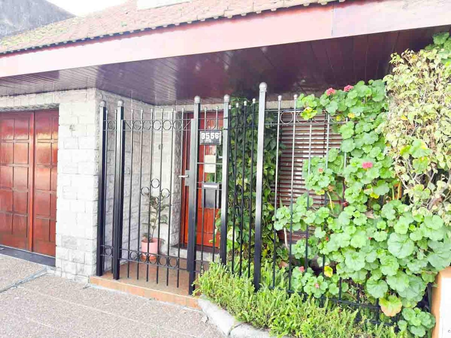 Foto de Venta PH Sarandi 4 ambientes, 3 dorm, 2 baños, imagen 3