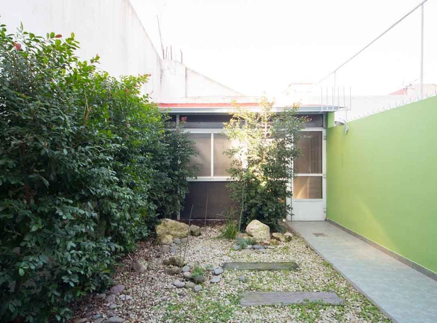 Foto de Venta Departamento Wilde 3 ambientes, 2 dorm, 1 baño, imagen 2