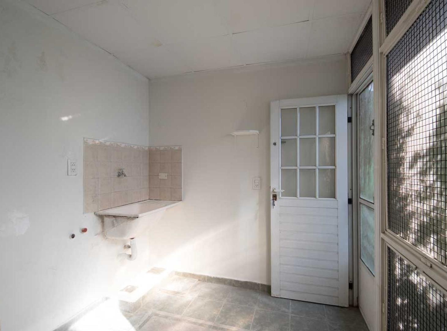 Foto de Venta Departamento Wilde 3 ambientes, 2 dorm, 1 baño, imagen 1