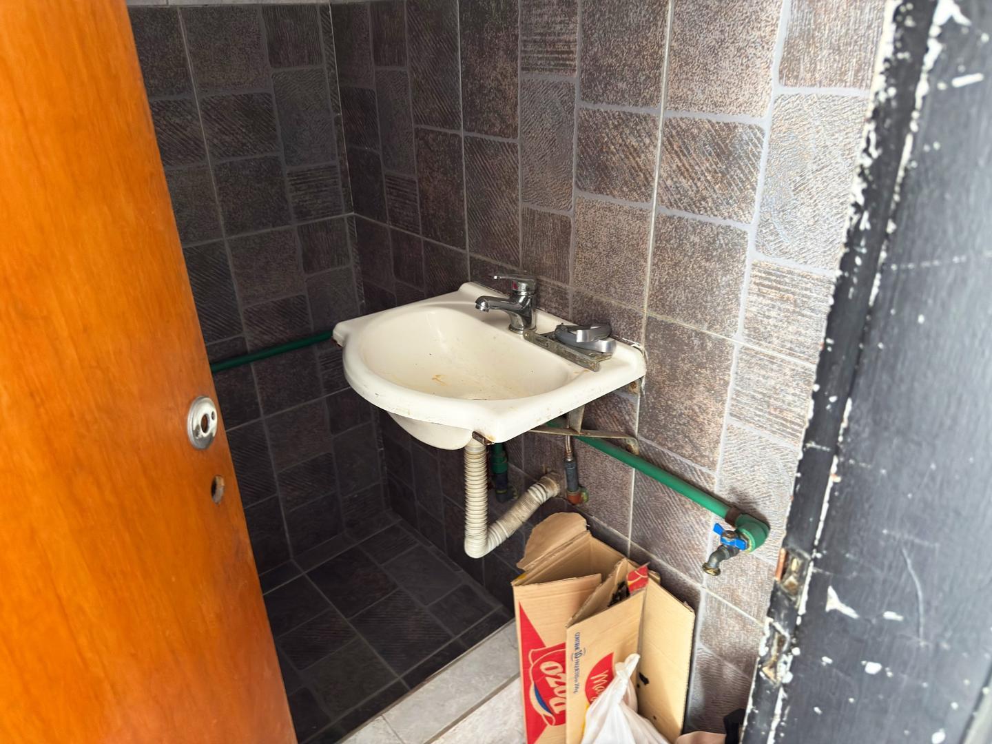 Foto de Alquiler Local Wilde 1 baño, imagen 2