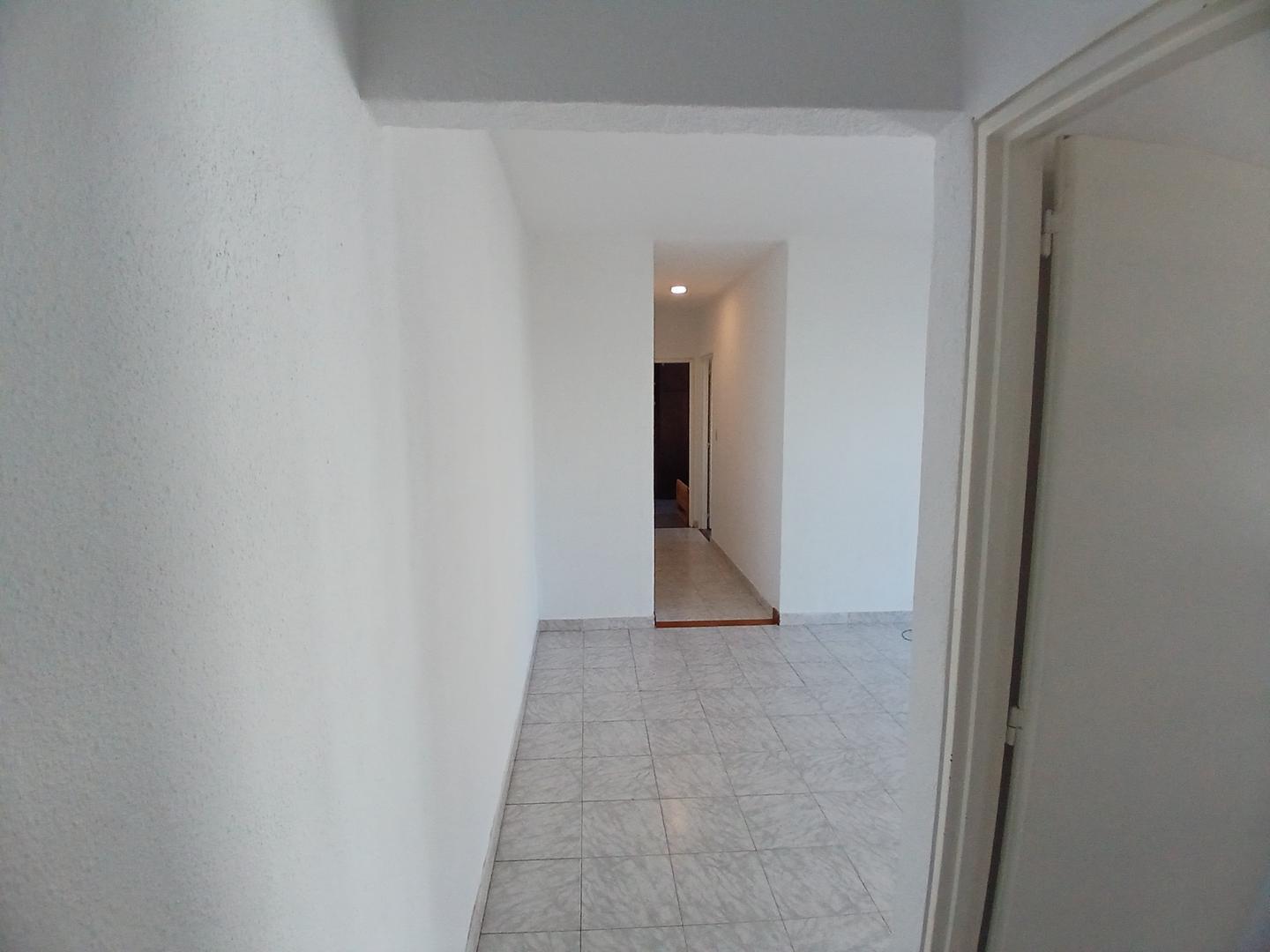 Foto de Alquiler Departamento Wilde, 3 Ambientes, 2 Dorm. 1 Baño, imagen 3
