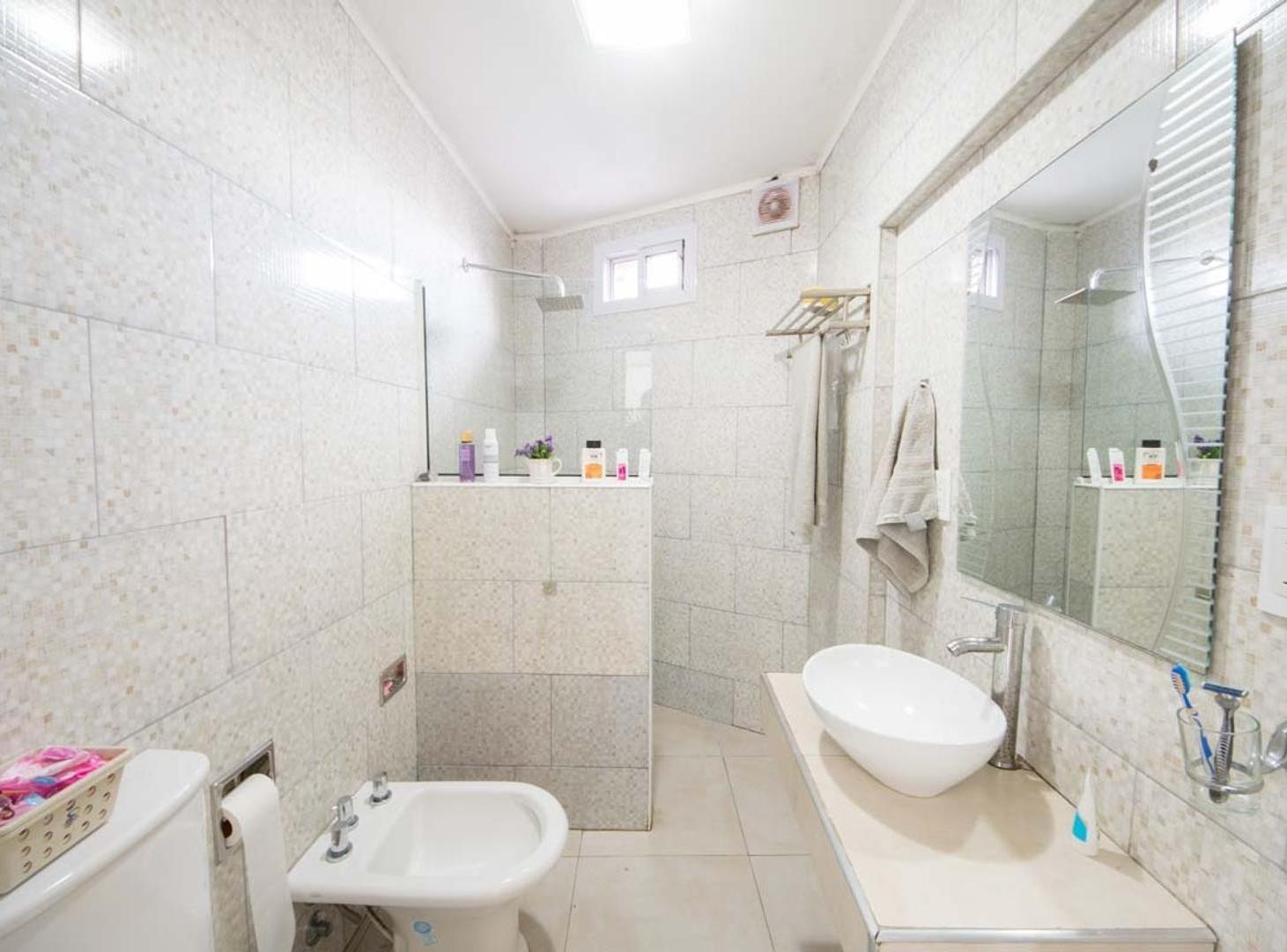 Foto de Alquiler PH Wilde 3 ambientes, 2 dorm, 1 baño, imagen 1