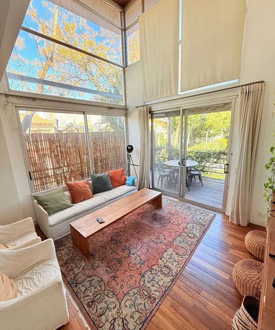 Excelente Triplex de 4 ambientes con 2 cocheras y baño remodelado a nuevo en Altos de la Merced 3