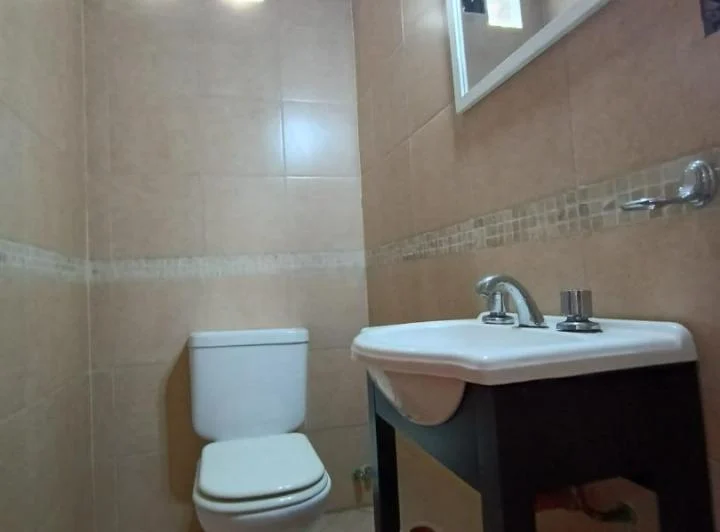 Casa en esq. 3 amb. con cochera/terraza/lavadero – Ballester 5