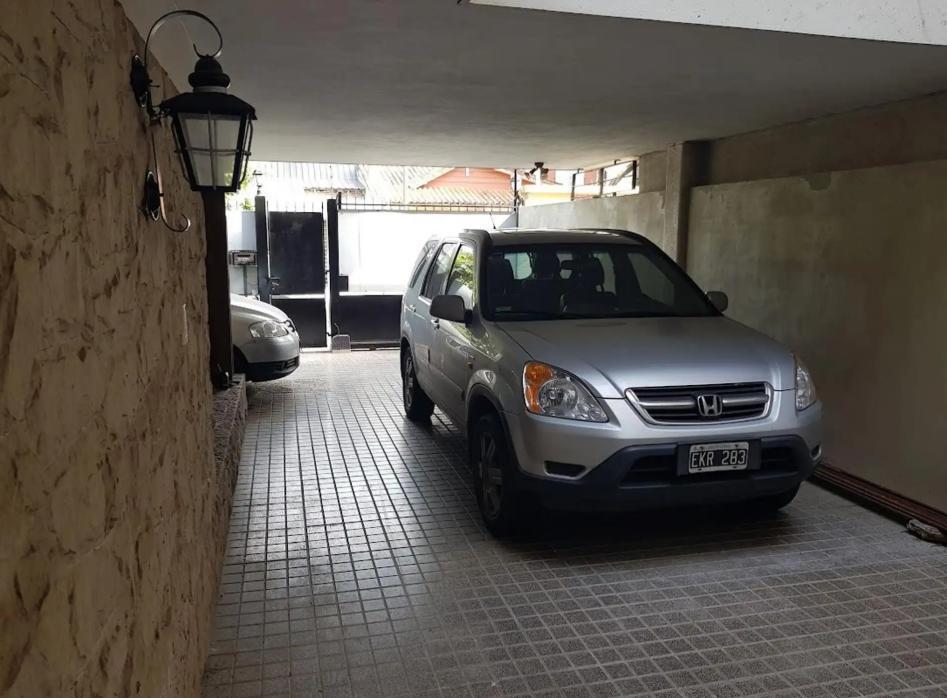 Foto de ALQUILER – CHALET DE 7 AMBIENTES EN 2 PLANTAS CON JARDÍN Y PILETA, imagen 1