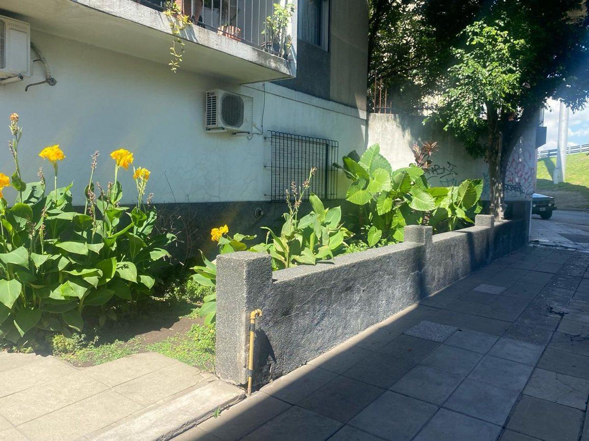 Venta Departamento 2 Ambientes Liniers Patio 1