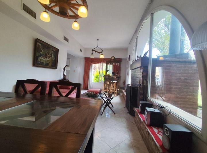VENTA CASA 5 AMB LA REJA BARRIO CERRADO PILETA 5