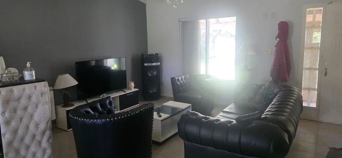 VENTA CASA 5 AMB DOMSELAAR  SOBRE LOTE 1400 MTS 4