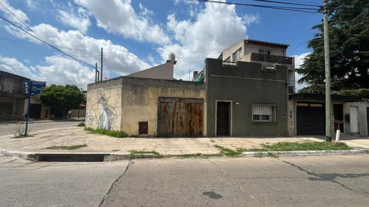 VENTA CASA 3 AMBIENTES SAN JUSTO CON PATIO GARAGE 2